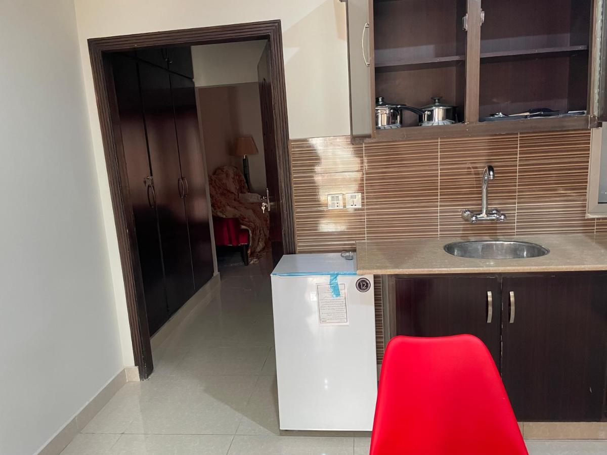 Marine Tower Apartment Rawalpindi Exterior photo