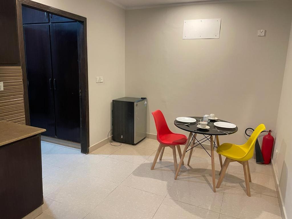 Marine Tower Apartment Rawalpindi Exterior photo